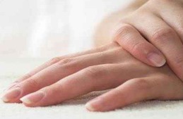 نصائح للعناية ببشرة يديكِ
